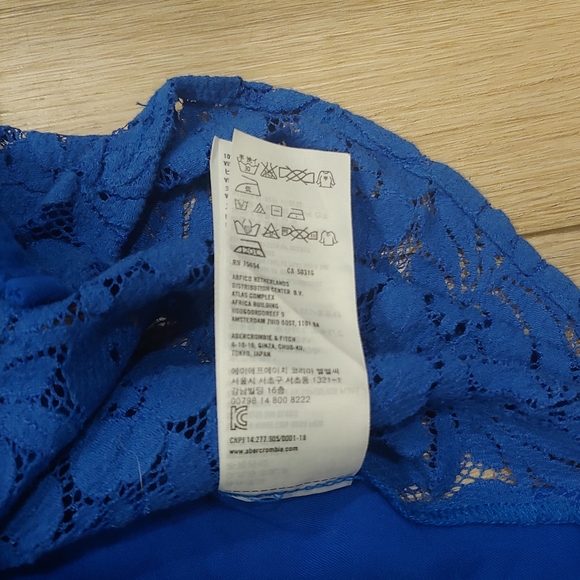 Hollister Blue Lace Blouse // size XS - Picture 5 of 5